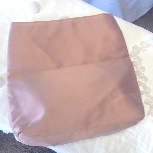 GIORGIO ARMANI Parfums blush pink fold over flap cosmetic pouch. Logo on front. - Picture 7 of 9